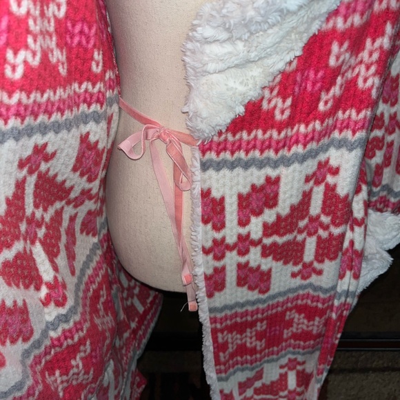 Kenzie • Small/Medium • Pink • Snowflakes • Christmas • Plush • Fuzzy Fur • Robe - Picture 11 of 14